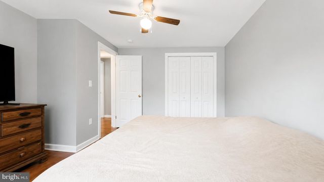 5926 BERRY DR, Mays Landing, NJ 08330
