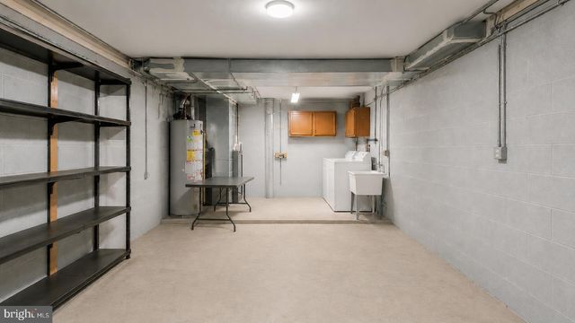 5926 BERRY DR, Mays Landing, NJ 08330