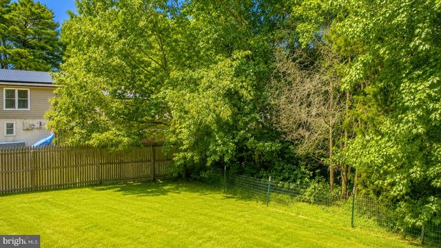 5926 BERRY DR, Mays Landing, NJ 08330