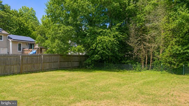 5926 BERRY DR, Mays Landing, NJ 08330
