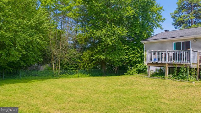 5926 BERRY DR, Mays Landing, NJ 08330
