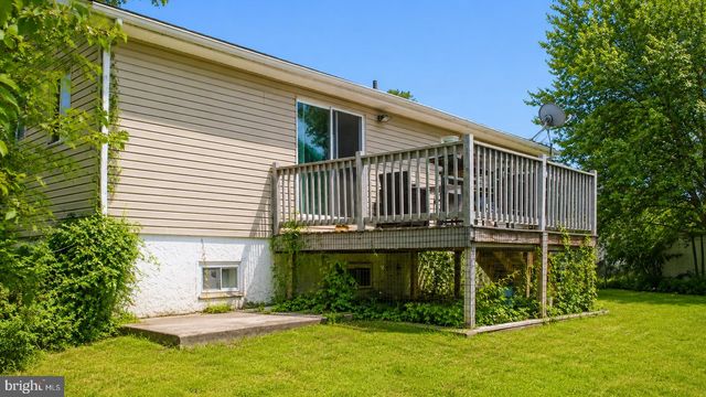 5926 BERRY DR, Mays Landing, NJ 08330
