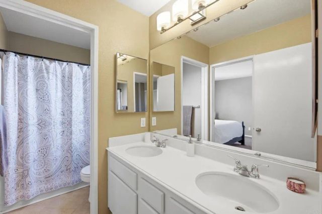 833 Bel Esprit Circle, San Marcos, CA 92069