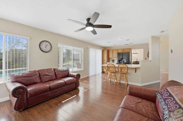 833 Bel Esprit Circle, San Marcos, CA 92069