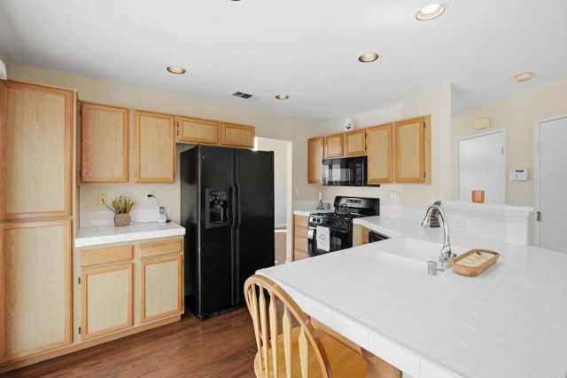 833 Bel Esprit Circle, San Marcos, CA 92069