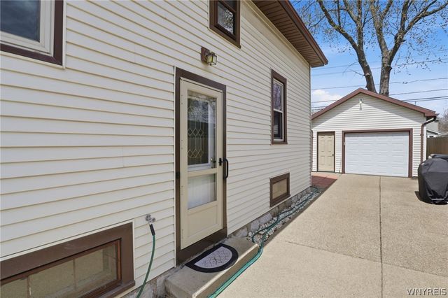 55 Washington Avenue, Tonawanda, NY 14217
