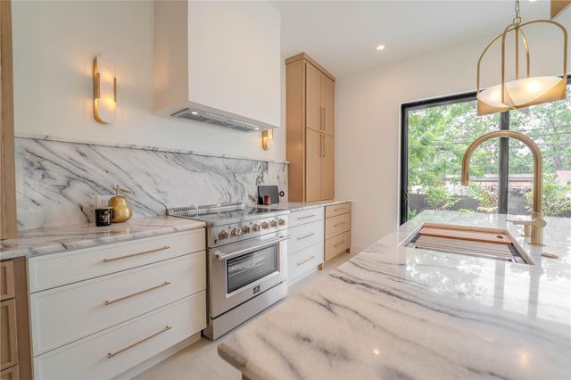 4502 S SHAMROCK ROAD, Tampa, FL 33611