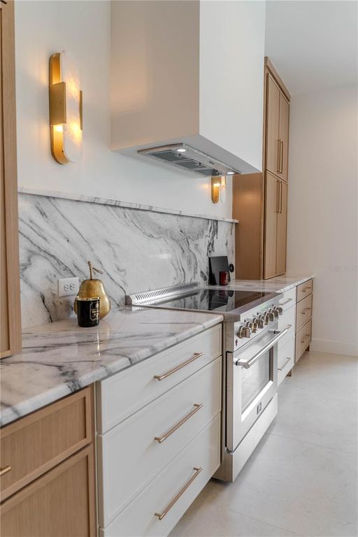 Image 14 of property listing at 4502 S SHAMROCK ROAD, Tampa, FL 33611