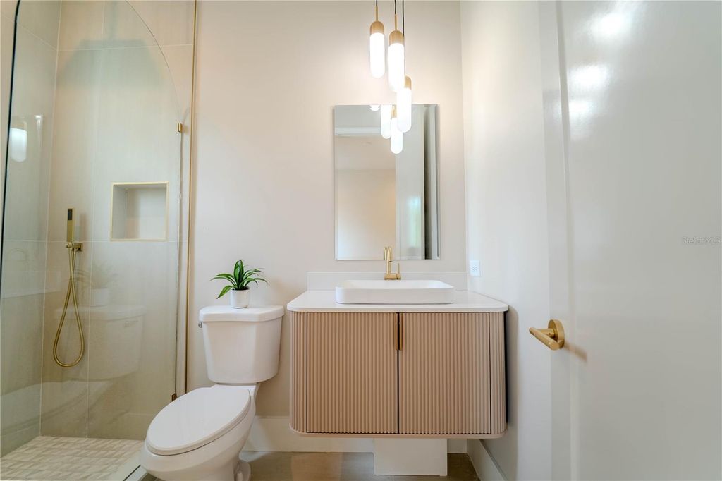 Image 40 of property listing at 4502 S SHAMROCK ROAD, Tampa, FL 33611