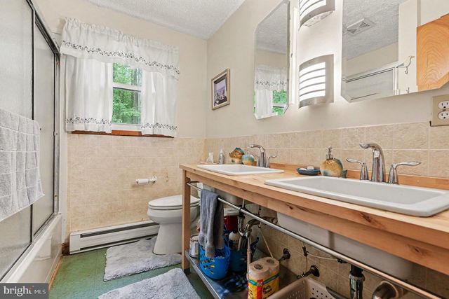 306 LIBERTY RD, Reedville, VA 22539