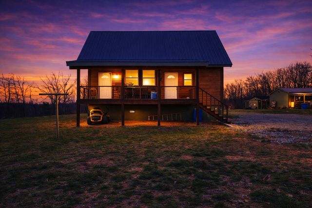 16859 Highway U, Willow Springs, MO 65793