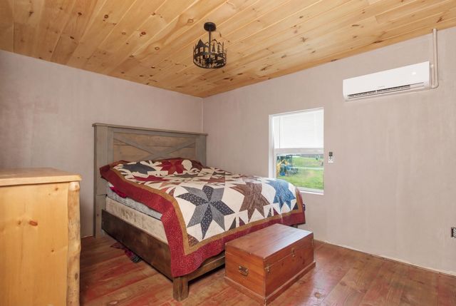 16859 Highway U, Willow Springs, MO 65793