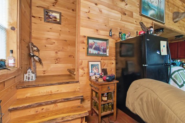 16859 Highway U, Willow Springs, MO 65793