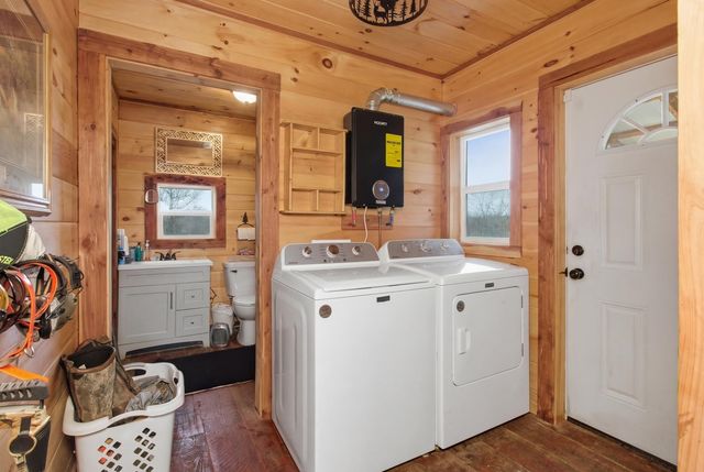 16859 Highway U, Willow Springs, MO 65793