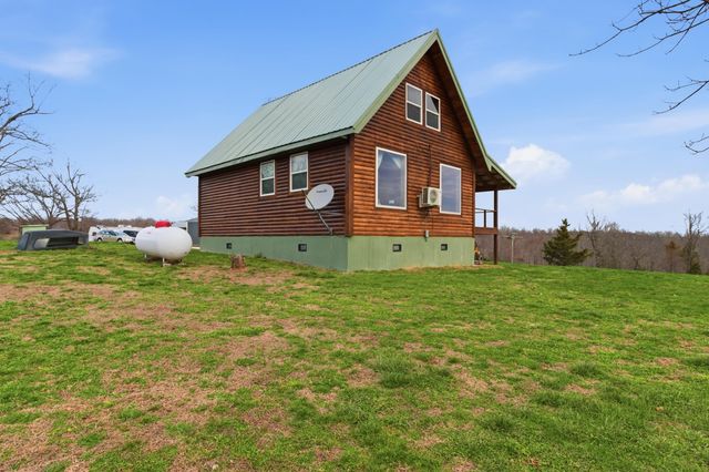 16859 Highway U, Willow Springs, MO 65793