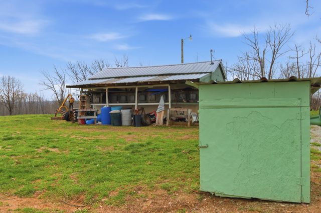 16859 Highway U, Willow Springs, MO 65793