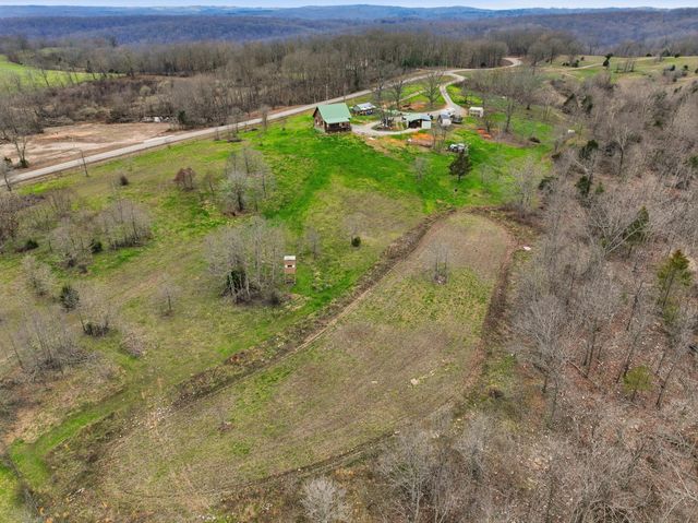 16859 Highway U, Willow Springs, MO 65793