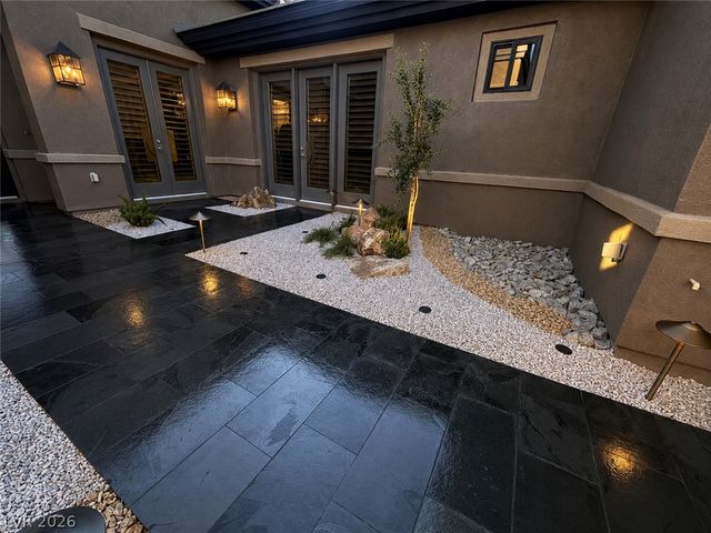 2577 Red Arrow Drive, Las Vegas, NV 89135