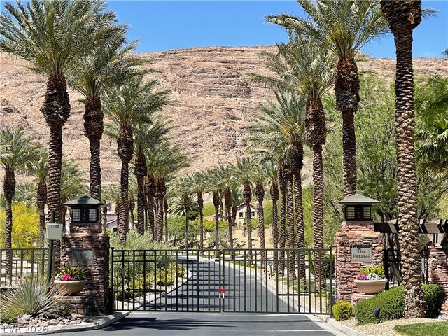 2577 Red Arrow Drive, Las Vegas, NV 89135