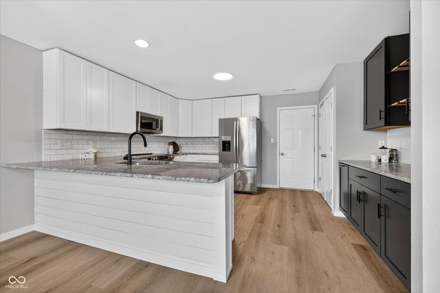 12626 Wolf Run Road, Noblesville, IN 46060