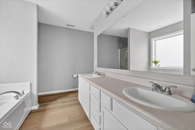 12626 Wolf Run Road, Noblesville, IN 46060