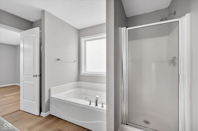 12626 Wolf Run Road, Noblesville, IN 46060