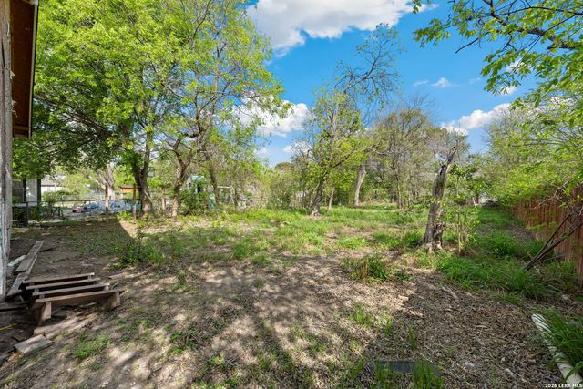 155 Rosebud, San Antonio, TX 78221