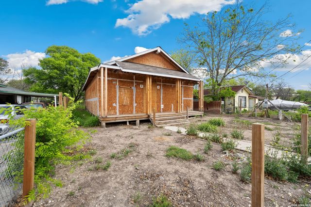 155 Rosebud, San Antonio, TX 78221