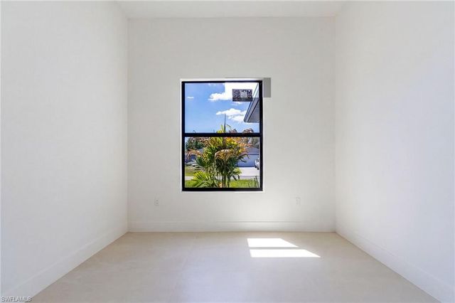 1403 NE 18th TER, Cape Coral, FL 33909