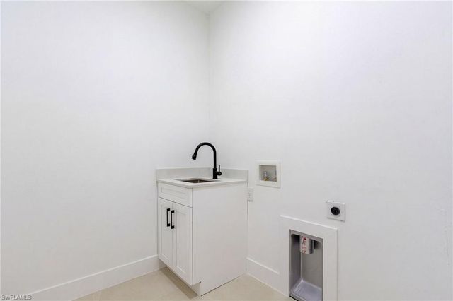 1403 NE 18th TER, Cape Coral, FL 33909