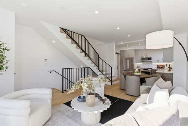 1433 Floribunda Avenue 8, Burlingame, CA 94010