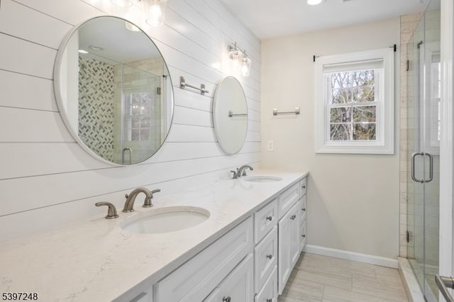 53 Winchester Ave, Mansfield Twp., NJ 07840