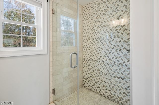 53 Winchester Ave, Mansfield Twp., NJ 07840