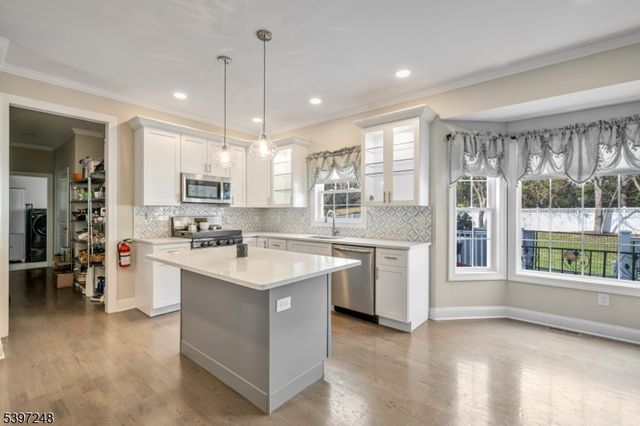 53 Winchester Ave, Mansfield Twp., NJ 07840