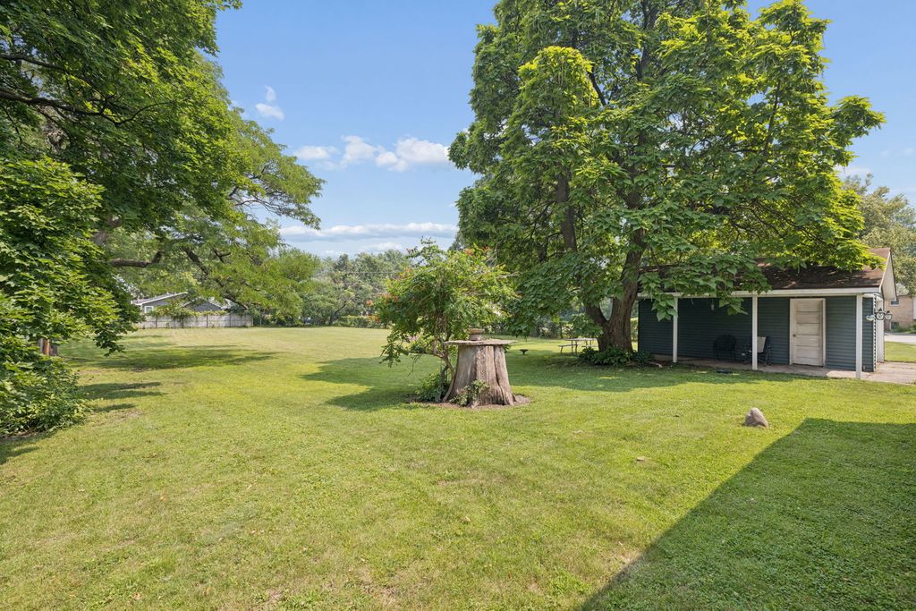 4417 Yender Avenue, Lisle, IL 60532 — photo 4