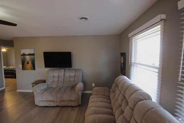 11311 Lakeview Drive, Manhattan, KS 66503