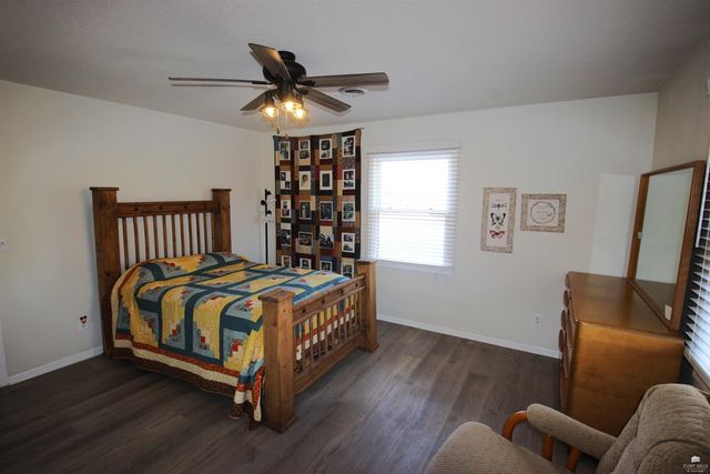 11311 Lakeview Drive, Manhattan, KS 66503