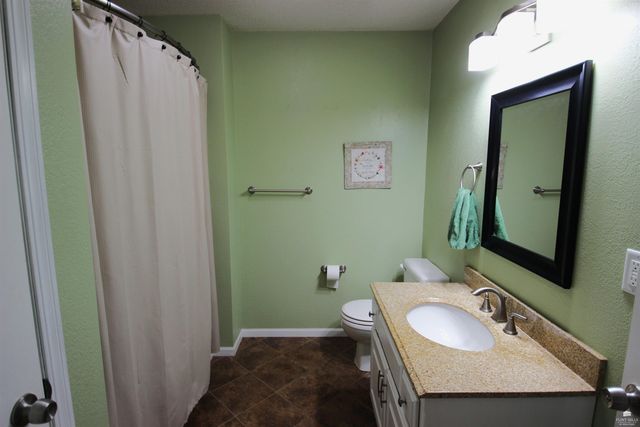 11311 Lakeview Drive, Manhattan, KS 66503