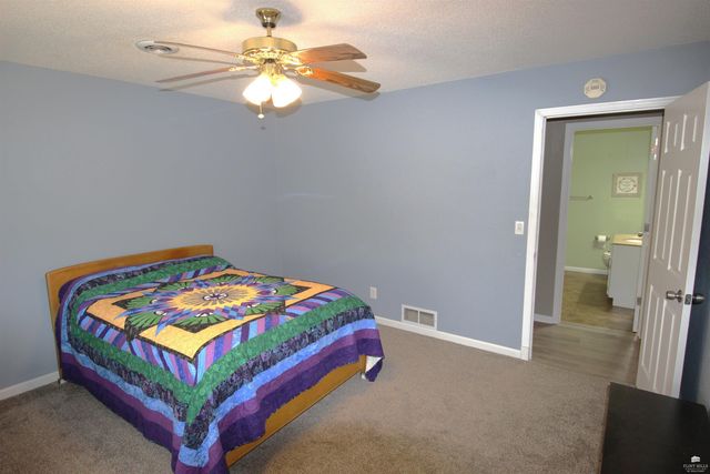 11311 Lakeview Drive, Manhattan, KS 66503