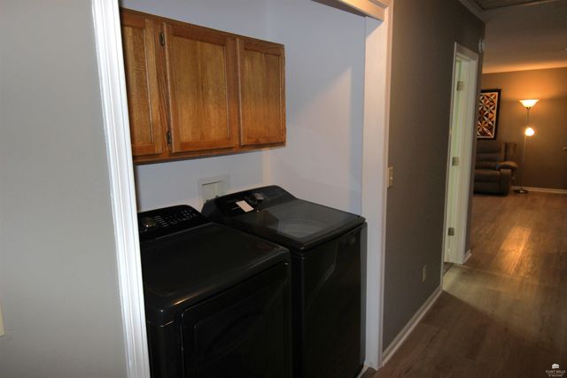 11311 Lakeview Drive, Manhattan, KS 66503