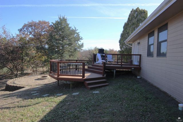 11311 Lakeview Drive, Manhattan, KS 66503