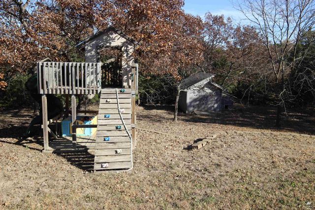 11311 Lakeview Drive, Manhattan, KS 66503