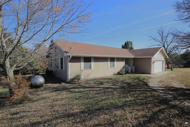 11311 Lakeview Drive, Manhattan, KS 66503
