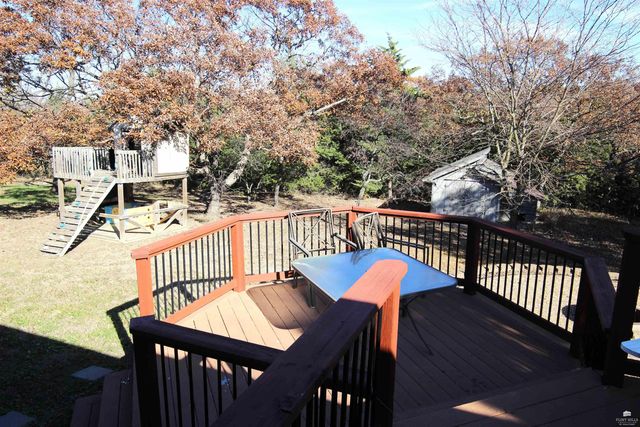 11311 Lakeview Drive, Manhattan, KS 66503