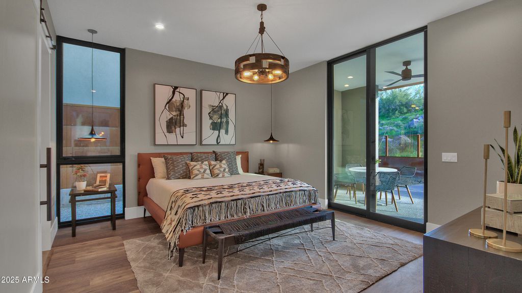 Image 19 of property listing at 6525 E CAVE CREEK Road 14, Cave Creek, AZ 85331