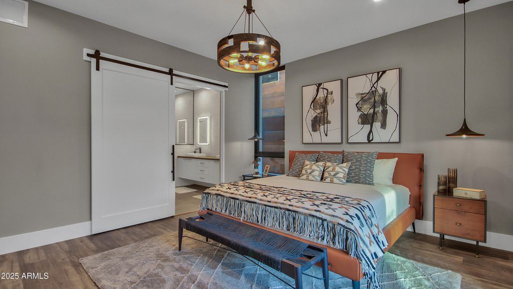 Image 20 of property listing at 6525 E CAVE CREEK Road 14, Cave Creek, AZ 85331