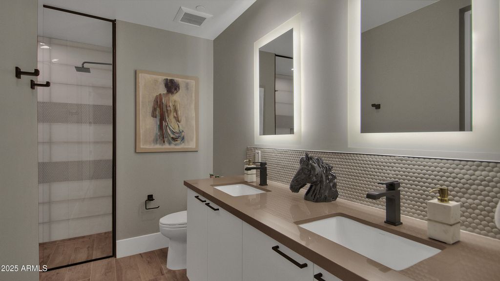Image 28 of property listing at 6525 E CAVE CREEK Road 14, Cave Creek, AZ 85331