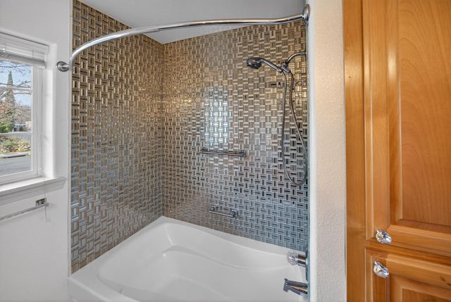 460 Clay Street, Ashland, OR 97520