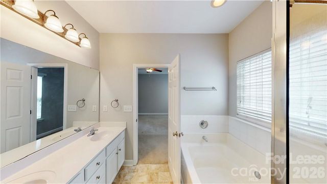 8321 Suttonview Drive, Charlotte, NC 28269