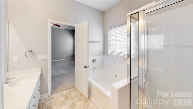 8321 Suttonview Drive, Charlotte, NC 28269